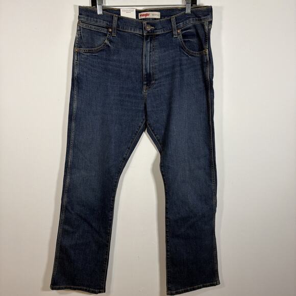 Wrangler Bootcut Denim Jean 36 X 32 Stretch Medium Wash Western Cowboy Rodeo NWT - Picture 3 of 8